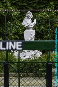 Monument à Perrault