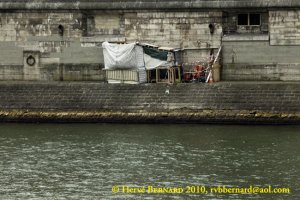 A vendre, au coeur de Paris, résidence principale — to be sold, in the heart of Paris, permanent residence