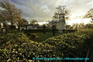 Père Lachaise, monument dédié aux victimes de la Commune de Juin, (c) Hervé Bernard 2011