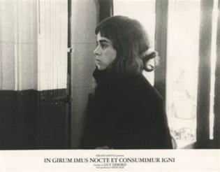 - Faire Face au mensonge absolu